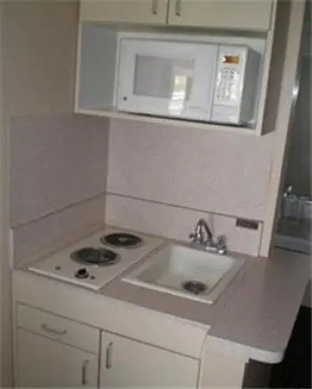 Ontario Inn y Suites 10